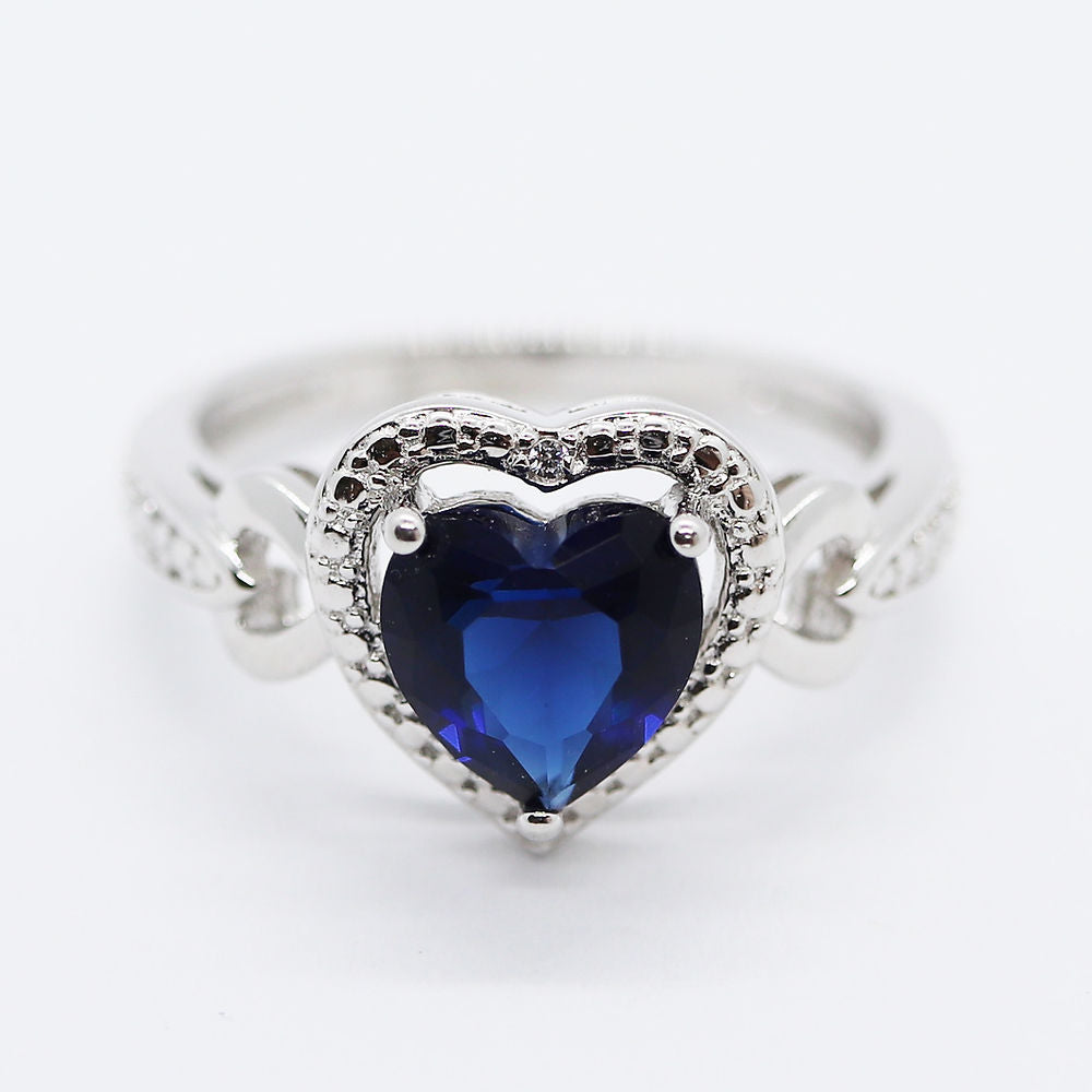 Anillo Corazón Plata .925 con baño de Rodio y Zirconias