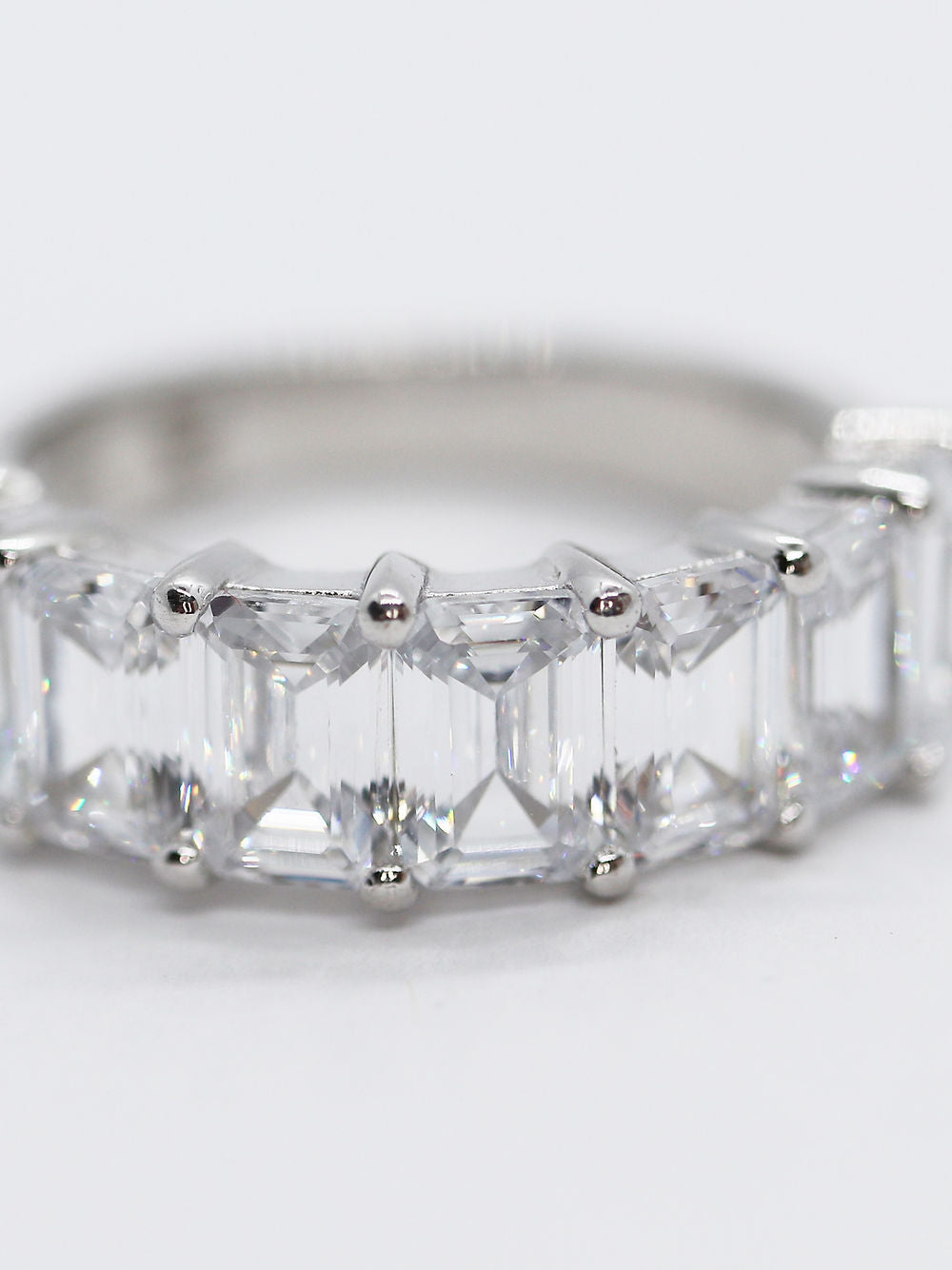 Anillo Plata .925 Baño de Rodio y Zirconias