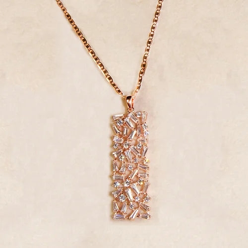 Dije Rectángular - Plata .925 con Baño de Oro Rosa y Zirconias