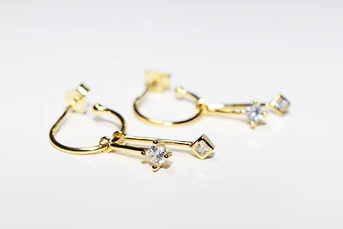 Arracada Ch Con dijes Plata .925 baño Oro