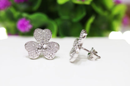 Aretes de Flor - Plata .925 con Baño de Rodio y Zirconias