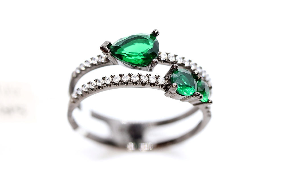 Anillo Plata .925 con Baño de Rodio Negro y Zirconias