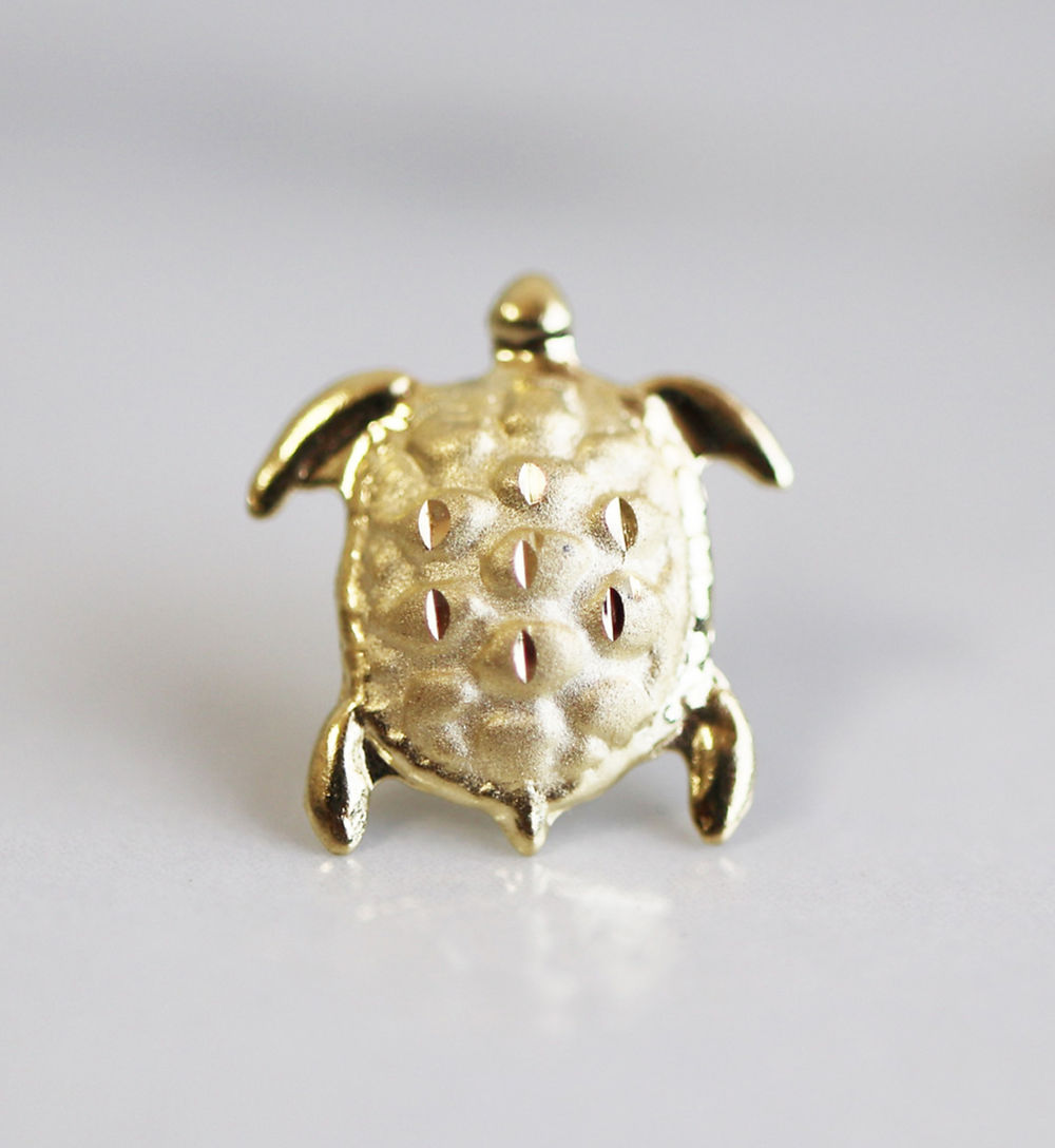 Broquel Oro 10K tortuga grande diamantada