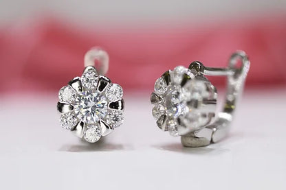 Huggies Flor L925 con Baño de Rodio y Zirconias