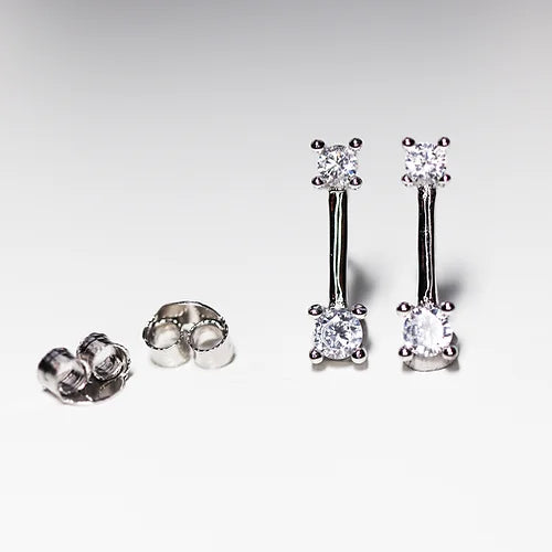 Aretes barrita con Zirconias Plata .925 baño Rodio